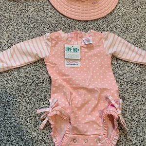 Ruffle Butts Infant Swimsuit/Rashguard. Size 6-12 months.
